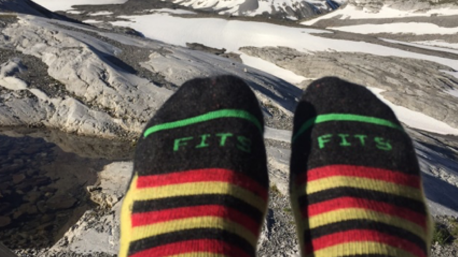 5 Tips to Keep Your Feet Warm Skiing This Winter