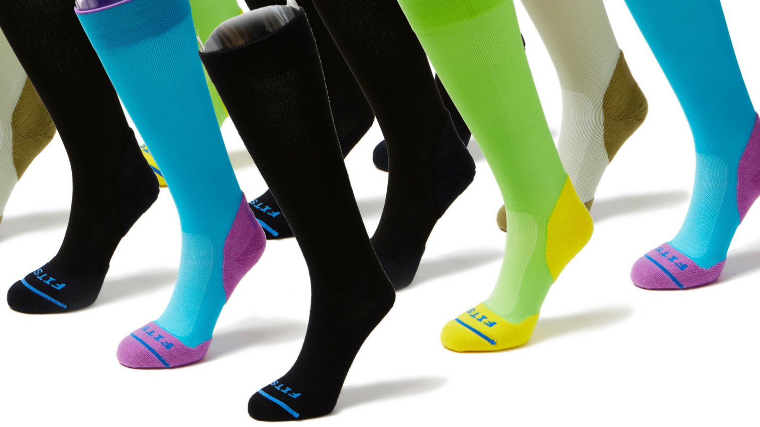 Benefits of Wearing Compression Socks While Flying